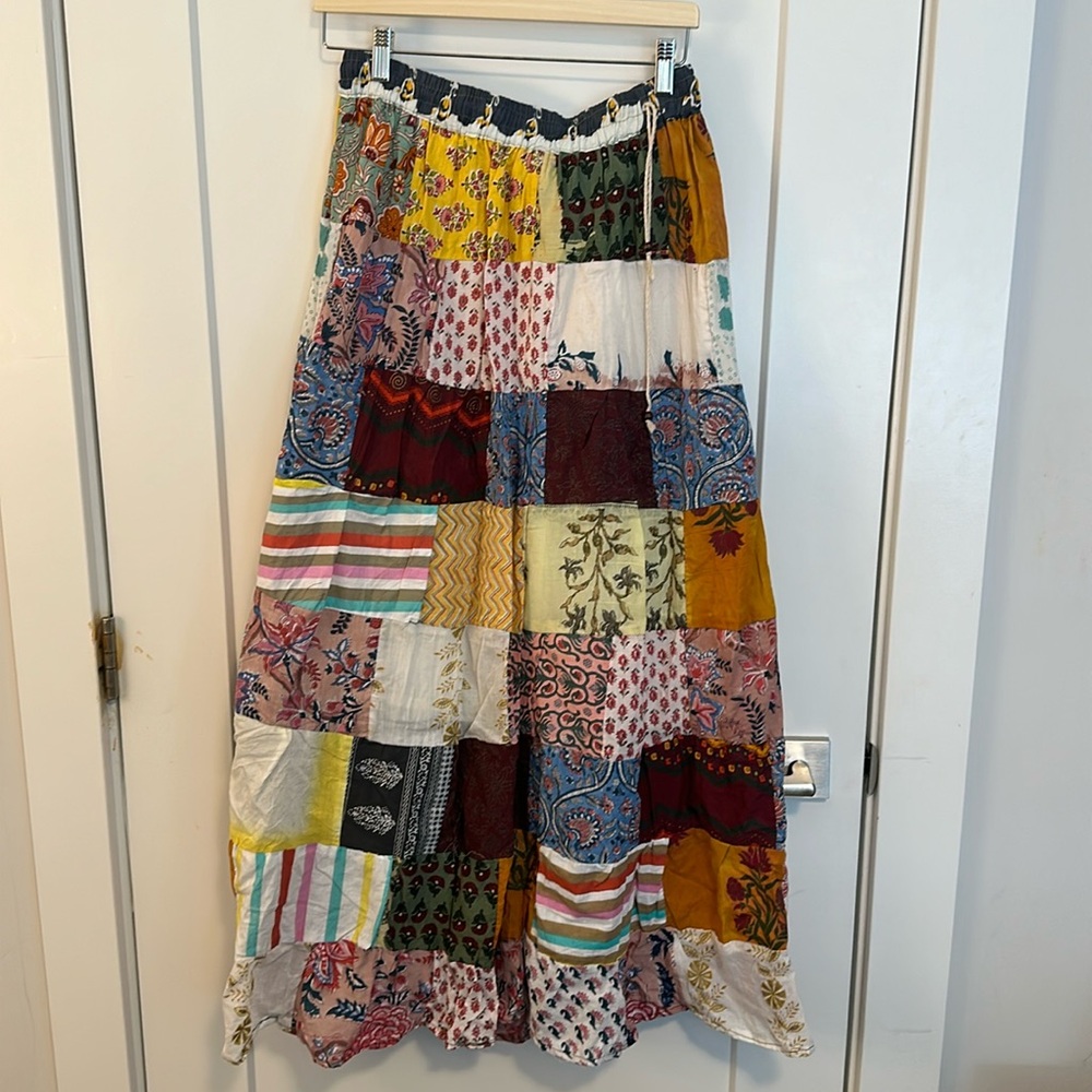 Patch Art Work Skirt